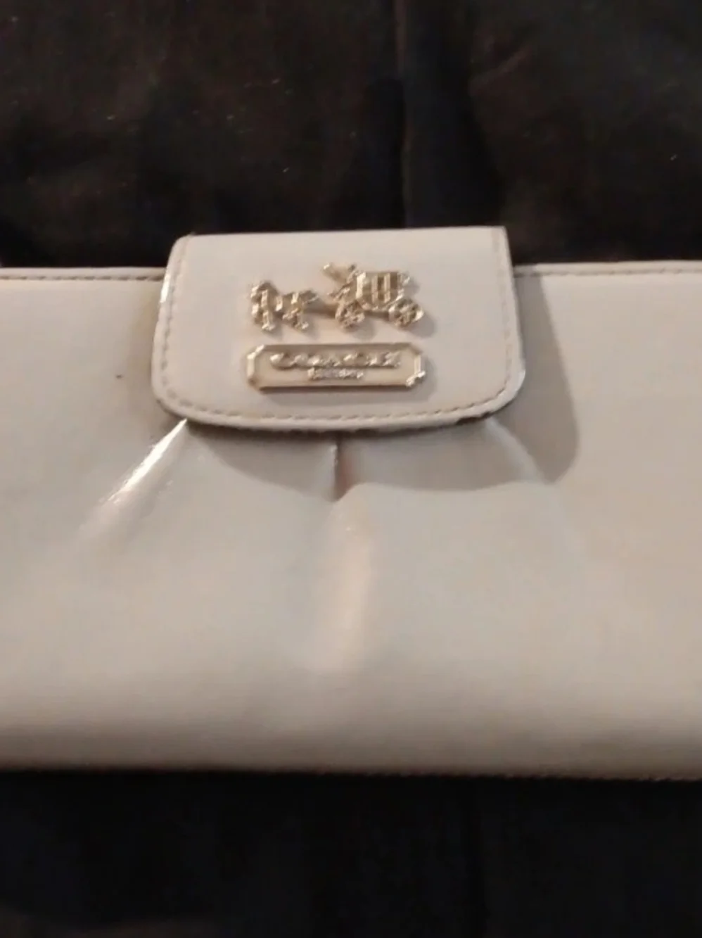 Coach Women's Light Gray Leather Wallet with Horse & Carriage Emblem